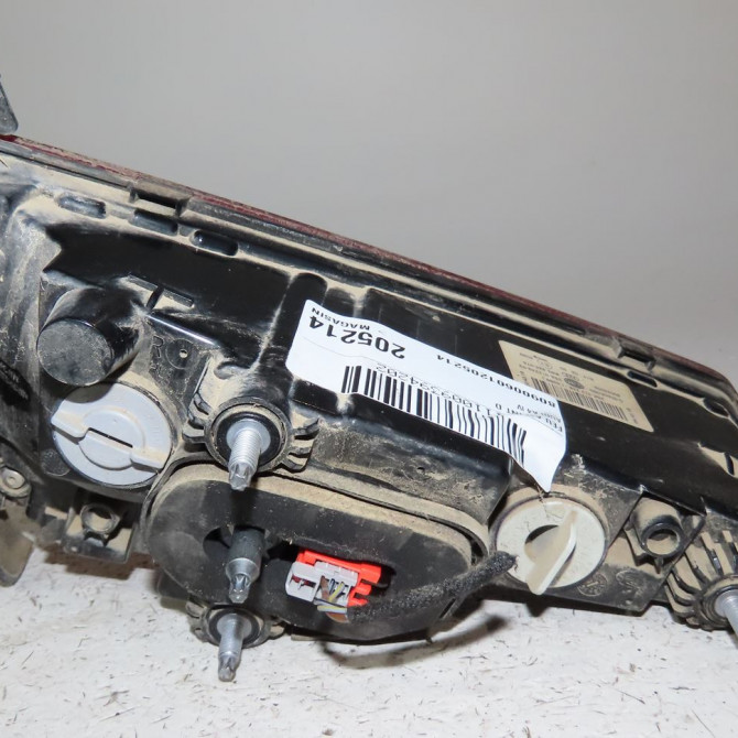 Feu arrière intérieur droit occasion  Audi A4 B9 (8W2, 8WC) 2.0 tdi (2015)   8W5945076  3