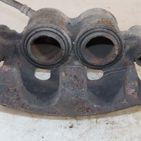 Etrier de frein avant gauche occasion  Renault MASTER III Camionnette (FV) 2.3 dci 125 fwd (fv0c, fv0d, fv0g, fv0h, fv0j, fv0k) (2010)   410111997R 