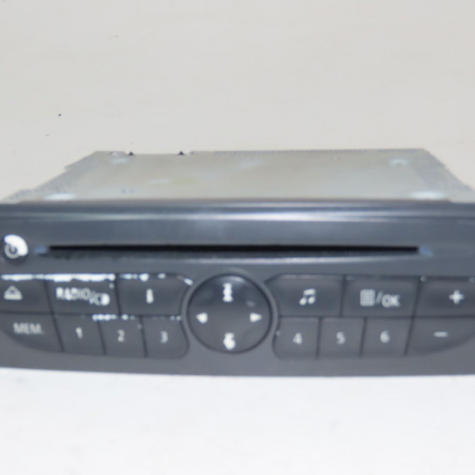 Autoradio occasion  Renault CLIO III (BR0/1, CR0/1) 1.5 dci (br17, cr17) (2005-2012) 5 portes   281150038R  1