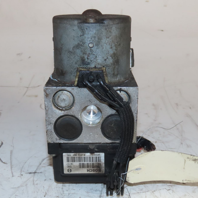 Unité hydraulique ABS occasion  Renault SCÉNIC I Monospace (JA0/1_, FA0_) 1.9 dci (ja05, ja1f) (1999-2003) 5 portes   7701045832  1