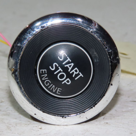  occasion  Nissan PULSAR 3/5 portes (C13) 1.2 dig-t (2014)   251533VA0A 