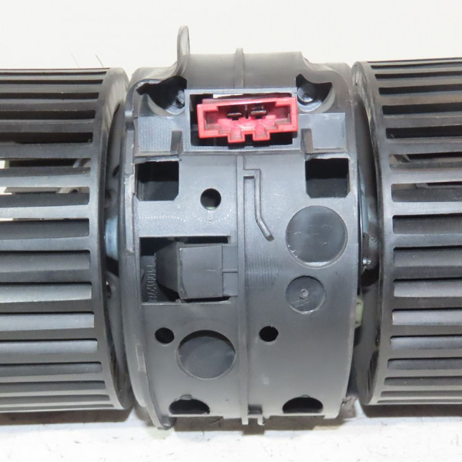 Moteur ventilateur chauffage occasion  Renault MEGANE III 3/5 portes (BZ0/1_, B3_) 1.5 dci (2009) 5 portes   272104937R  1