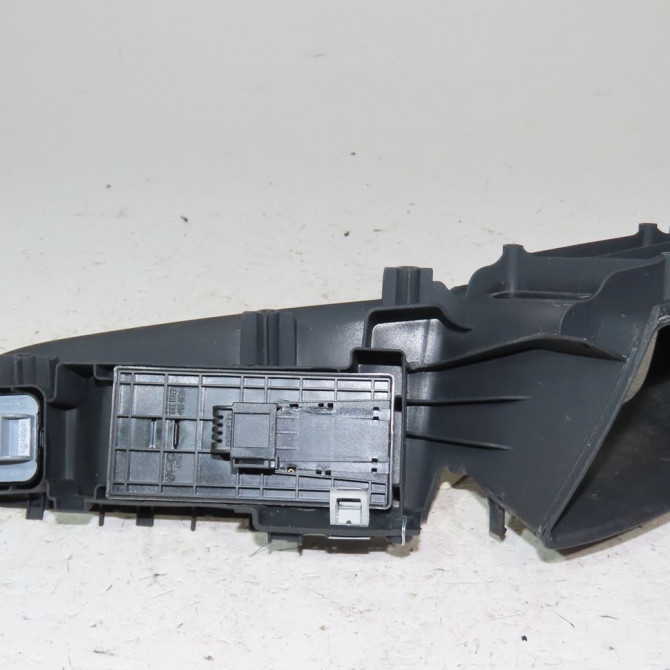 Commande lève-glace porte avant gauche occasion  Audi A5 Décapotable (8F7) 2.0 tdi (2009-2012)   8F0959851BV10  2