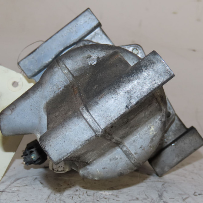 Compresseur air conditionne occasion  Nissan JUKE (F15) 1.6 (2010) 5 portes   926101HC1B  4