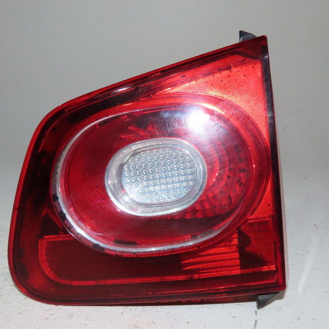 Feu arrière intérieur droit occasion  Volkswagen vw TIGUAN (5N_) 2.0 tdi 4motion (2007-2018)   5N0945108C  1