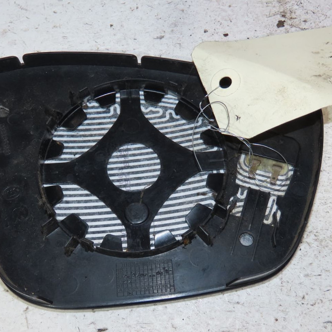 Glace  retroviseur exterieur gauche occasion  Peugeot 208 I (CA_, CC_) 1.4 hdi (2012) 3 portes   1607512180  2