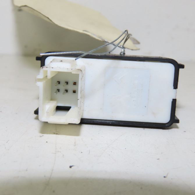 Commande leve-glace porte arrière droite occasion  Peugeot 208 II (UB_, UP_, UW_, UJ_) 1.2 puretech 100 (2019) 5 portes   98044803ZD  2