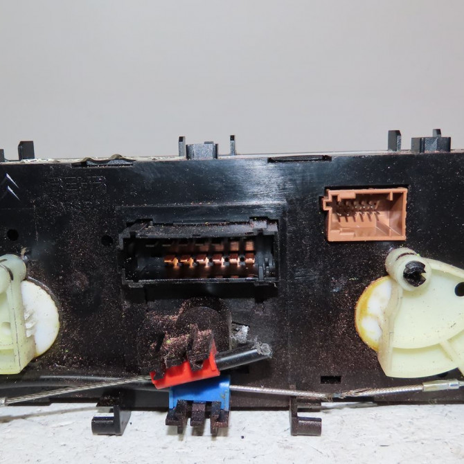 Commande de chauffage occasion  Citroën C3 II (SC_) 1.4 hdi 70 (sc8hzc, sc8hr0, sc8hp4) (2009) 5 portes   9675400180  3