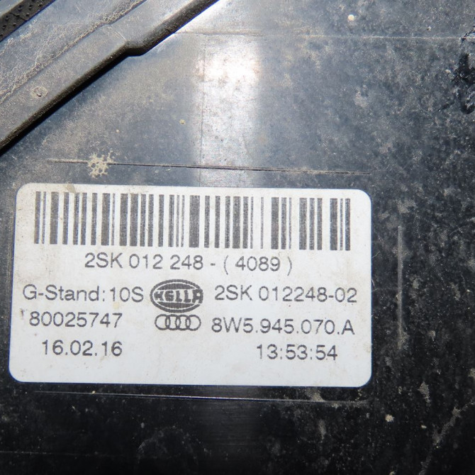 Feu arrière droit occasion  Audi A4 B9 (8W2, 8WC) 2.0 tdi (2015)   8W5945070A  2