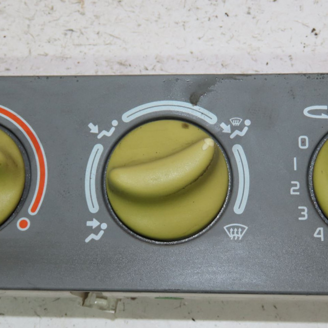 Commande de chauffage occasion  Renault TWINGO I (C06_) 1.2 (c066, c068) (1996-2007) 3 portes   7701042445  3