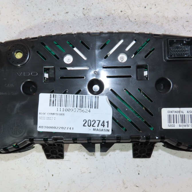 Bloc compteurs occasion  Iveco DAILY VI Camionnette 35s15, 35c15, 40c15, 45c15, 50c15, 65c15, 70c15 (2014-2016)   5801815717  3