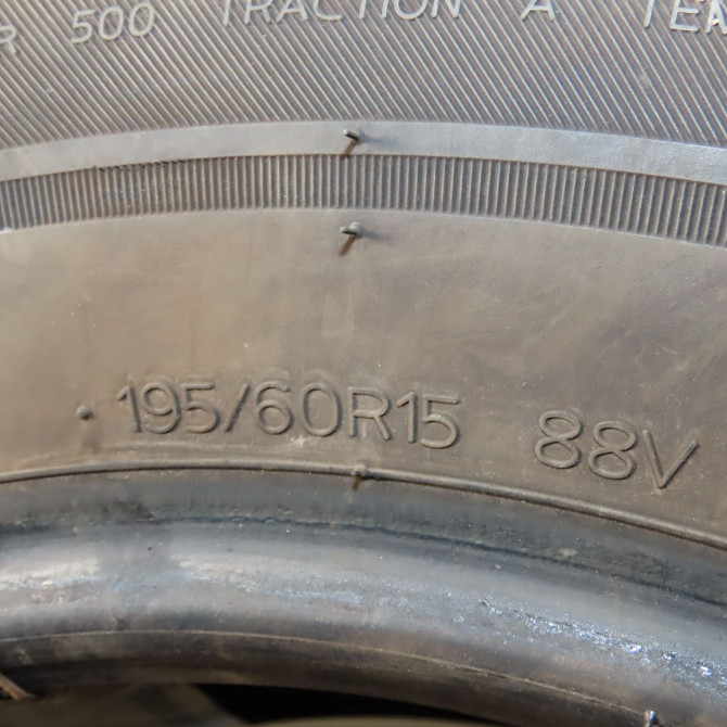 Pneus occasion  Toyota COROLLA (_E12_) 1.4 vvt-i (zze120_) (2001-2007)   195/60R15  3