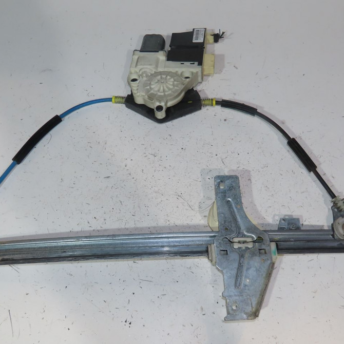 Mecanisme + moteur lève-glace avant droit occasion  Peugeot 307 Break (3E) 1.6 hdi (2005-2008) 5 portes   9222J9  1