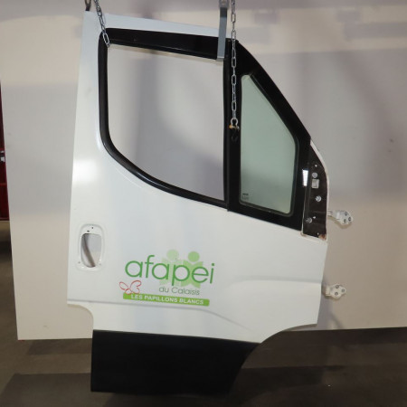 Porte avant droite occasion  Iveco DAILY VI Camionnette 35s15, 35c15, 40c15, 45c15, 50c15, 65c15, 70c15 (2014-2016)   5801519999 