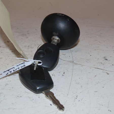 Bouchon reservoir a carburant occasion  Dacia SANDERO II Tce 90 (b8m1, b8ma) (2012) 5 portes   7700811624 