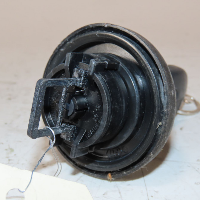 Bouchon reservoir a carburant occasion  Dacia SANDERO II Tce 90 (b8m1, b8ma) (2012) 5 portes   7700811624  2