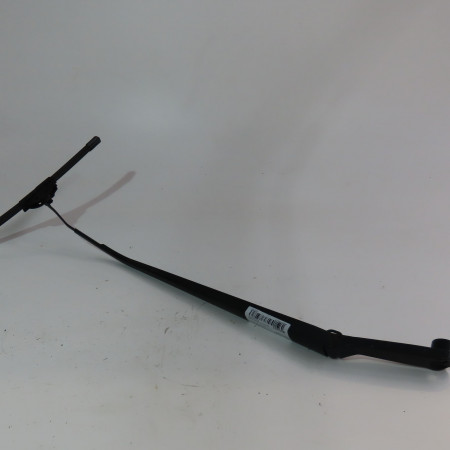 Bras essuie-glace avant droit occasion  Suzuki SX4 S-CROSS (JY) 1.6 ddis (akk 416d) (2013)   3831061M00 