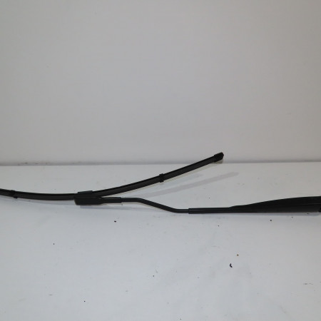 Bras essuie-glace avant gauche occasion  Dacia SANDERO III Liberty 125 i.e. (m73) (2012)   288818382R 