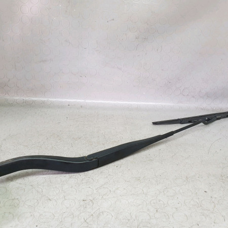 Bras essuie-glace avant droit occasion  Opel SIGNUM 3/5 portes (Z03) 2.2 dti (f48) (2003-2004)   13188258 
