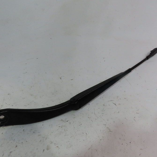 Bras essuie-glace avant gauche occasion  Mercedes-benz CLASSE B Sports Tourer (W246, W242) B 180 cdi (246.200) (2011-2014)   2468200144  1