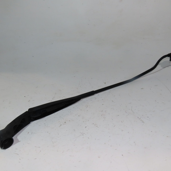 Bras essuie-glace avant droit occasion  Hyundai I20 I (PB, PBT) 1.2 (2008-2012)   983101J000  2