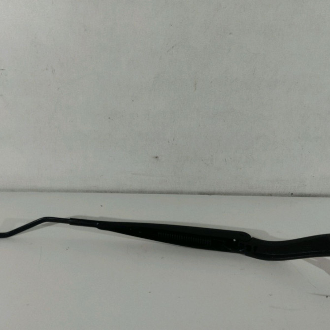 Bras essuie-glace avant droit occasion  Chevrolet CRUZE 3/5 portes (J305) 1.6 (2011)   95971329  3