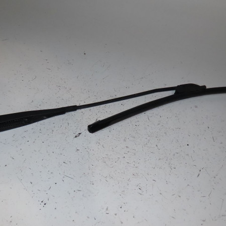 Bras essuie-glace avant droit occasion  Mercedes-benz CLASSE A (W168) A 160 cdi (168.007) (1998-2001)   1688200644 