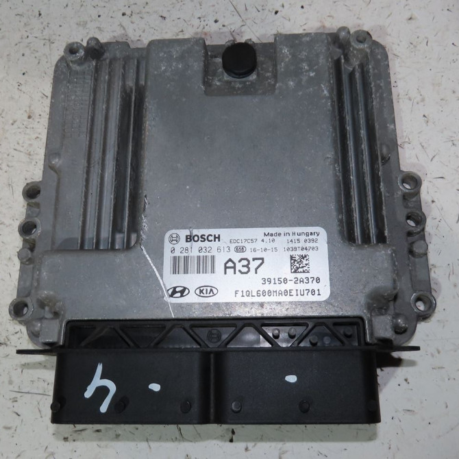 Calculateur moteur occasion  Kia SPORTAGE IV (QL, QLE) 1.7 crdi (2015)   391502A370  1