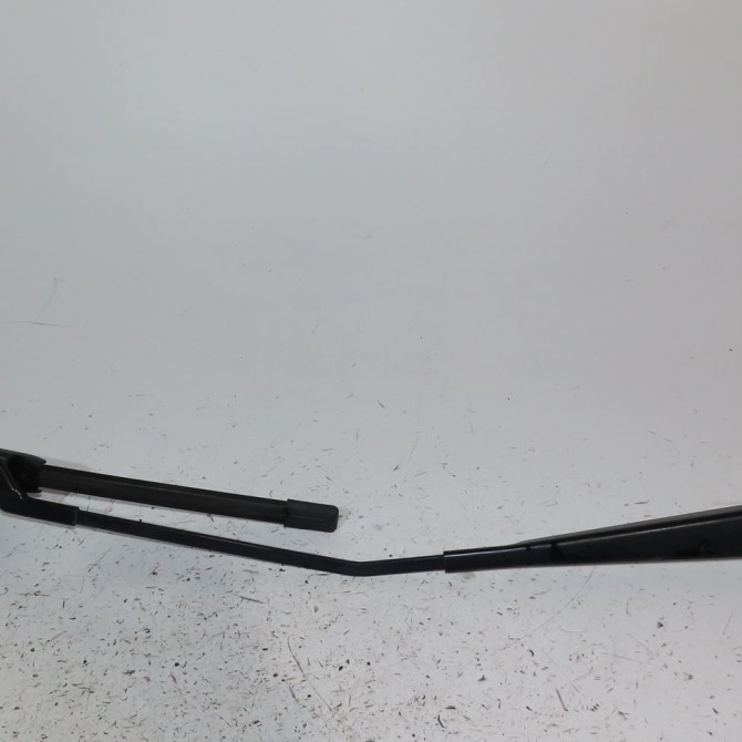 Bras essuie-glace avant droit occasion  Volkswagen vw GOLF V (1K1) 1.9 tdi (2003-2008)   1Q195541003C  1