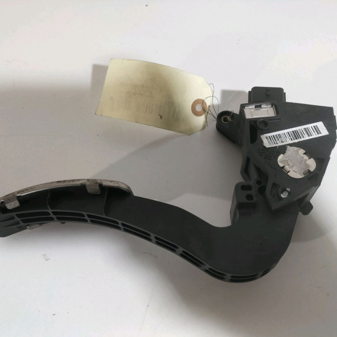 Pedale accelerateur occasion  Renault MEGANE IV 3/5 portes (B9A/M/N_) 1.6 tce 205 (b9mv) (2015) 5 portes   180103179R  4