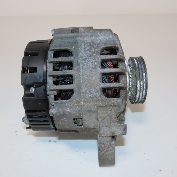 Alternateur occasion  Dacia SANDERO 1.2 16v (2008) 5 portes   8200660044  4