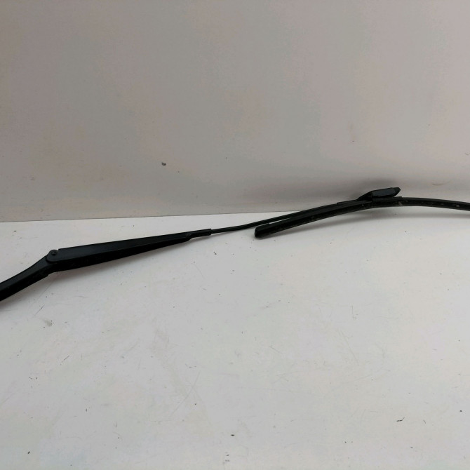 Bras essuie-glace avant droit occasion  Volkswagen vw SCIROCCO III (137, 138) 2.0 tdi (2010-2017)   1K8955410  2