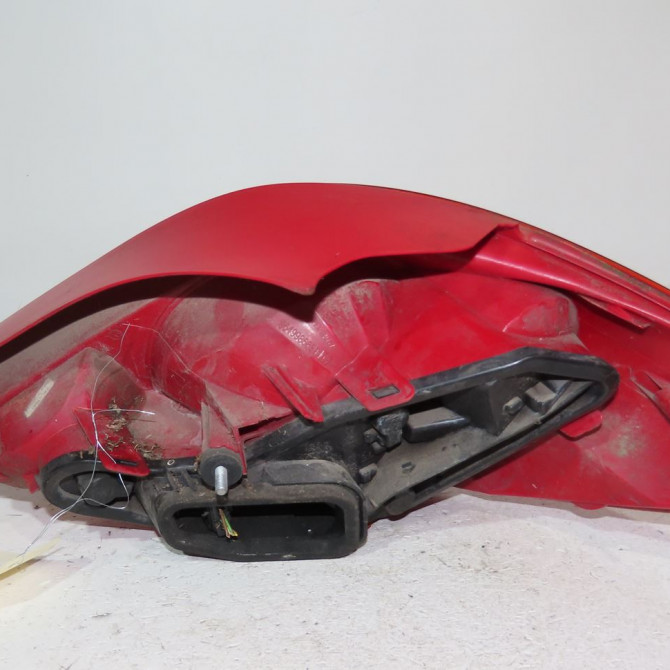 Feu arrière gauche occasion  Peugeot 207/207+ (WA_, WC_) 1.4 hdi (2006-2015) 5 portes   6350Y7  2