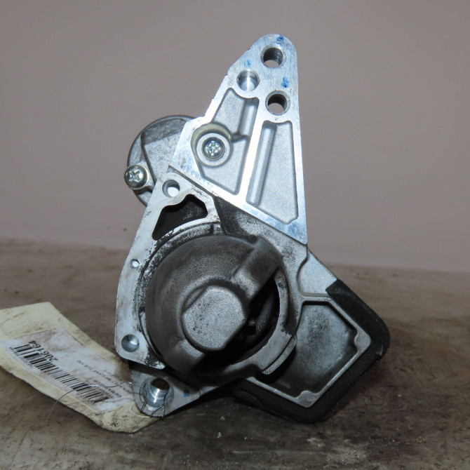 Démarreur occasion  Renault MEGANE IV 3/5 portes (B9A/M/N_) 1.2 tce 130 (b9mr) (2015) 5 portes   233000557R  3