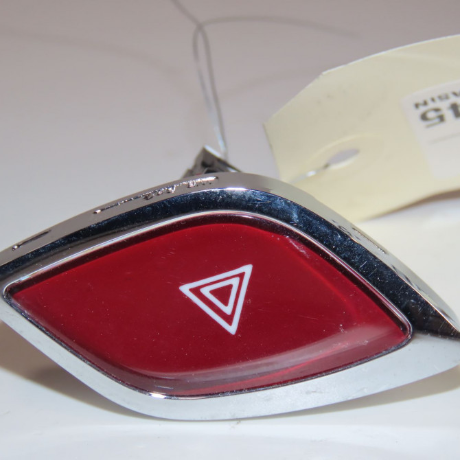 Bouton de warning occasion  Citroën DS3 (SA_) 1.6 hdi 90 (2009-2015) 3 portes   6490CY  1