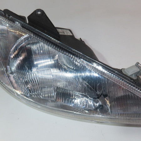 Phare droit occasion  Peugeot 206 3/5 portes (2A/C) 1.4 i (1998-2012) 3 portes   6205S7 