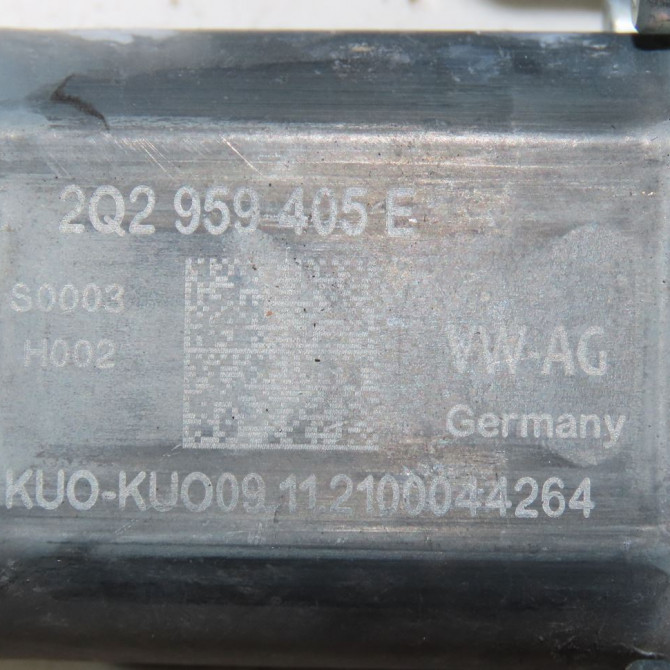 Mecanisme+moteur leve-glace avg occasion  Volkswagen vw T-CROSS (C11) 1.0 tsi (2018)   2GM837461C  2