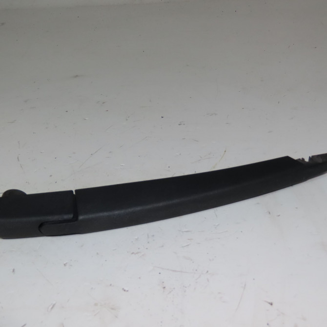 Bras essuie-glace arrière occasion  Peugeot 208 II (UB_, UP_, UW_, UJ_) 1.2 puretech 75 (2019)   6429HE  1
