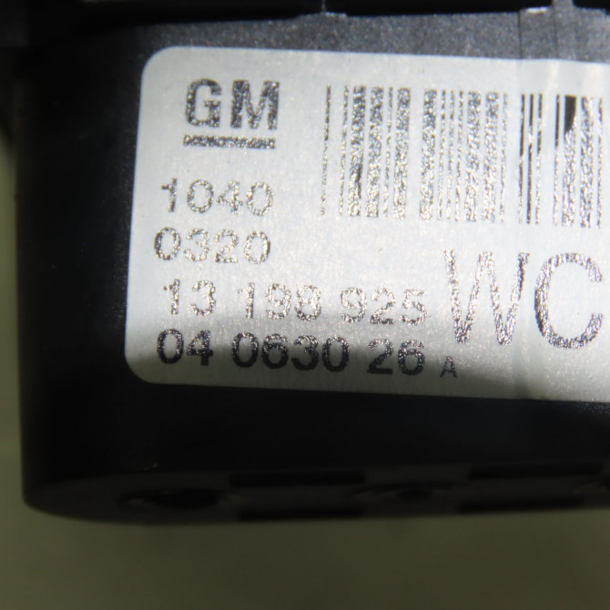 Interrupteur commande de phares occasion  Opel ASTRA J Sports Tourer (P10) 1.7 cdti (35) (2010-2015)   13129642  2