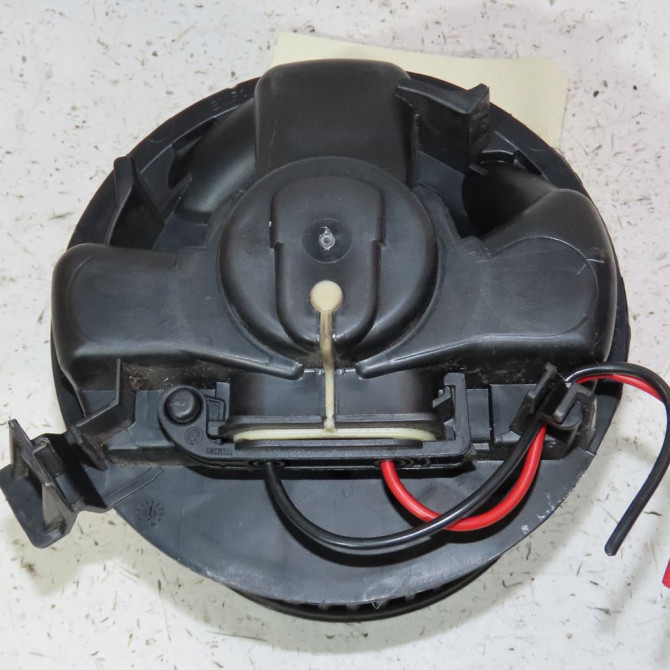 Moteur ventilateur chauffage occasion  Renault TWINGO II (CN0_) 1.2 16v (cn04, cn0a, cn0b) (2007-2014) 3 portes   7701067982  2