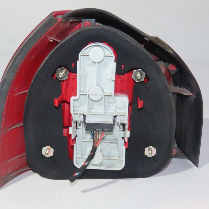 Feu arrière droit occasion  Audi A3 (8L1) 1.9 tdi (1996-2001)   8L0945096C  2