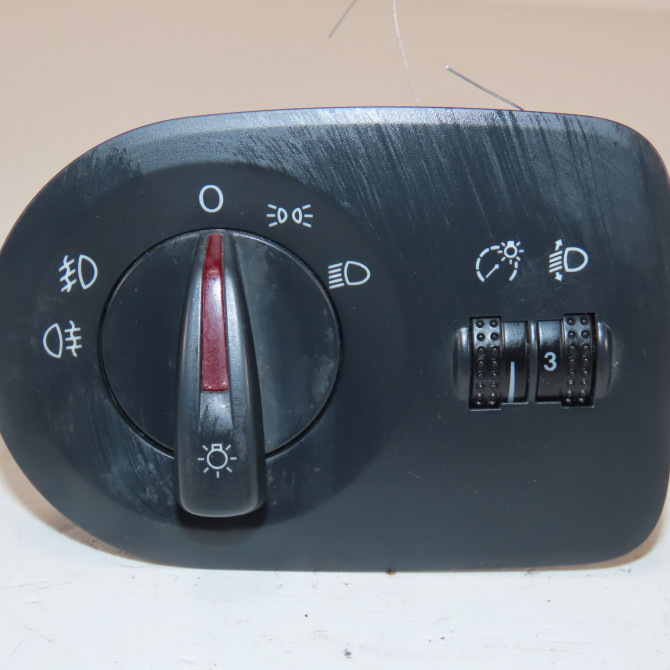 Interrupteur commande de phares occasion  Seat IBIZA IV (6J5, 6P1) 1.2 tdi (2010-2015)   6J1941531AL  1