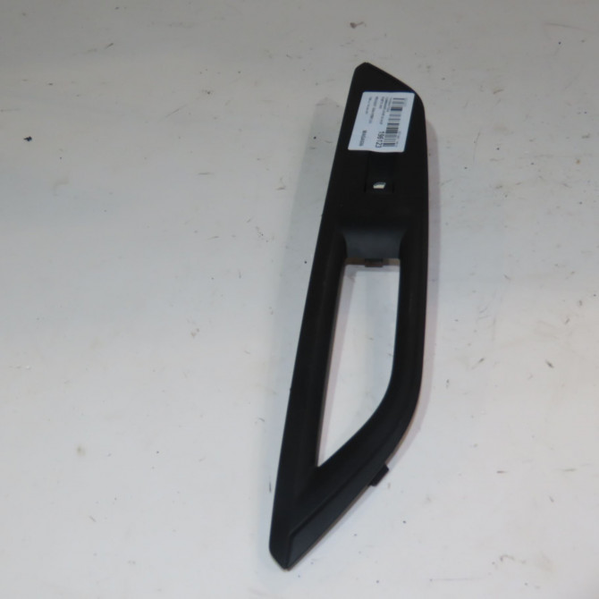 Commande lève-glace porte avant droite occasion  Peugeot 3008 SUV (MC_, MR_, MJ_, M4_) Hybrid (2019)   98044803ZD  1