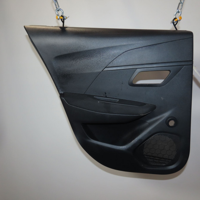 Garniture porte arg occasion  Peugeot 208 II (UB_, UP_, UW_, UJ_) 1.2 puretech 100 (2019) 5 portes   98301557ZD  1