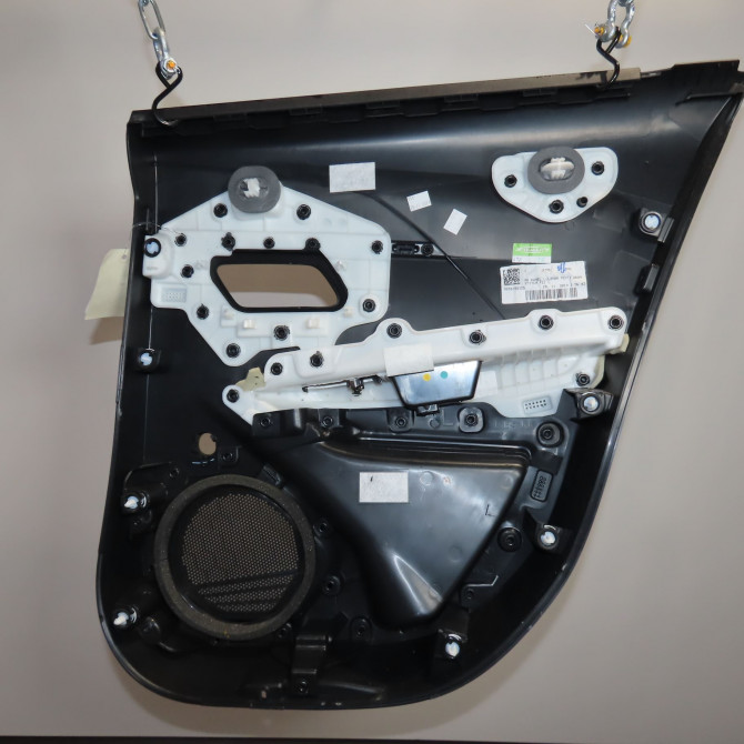 Garniture porte arg occasion  Peugeot 208 II (UB_, UP_, UW_, UJ_) 1.2 puretech 100 (2019) 5 portes   98301557ZD  3