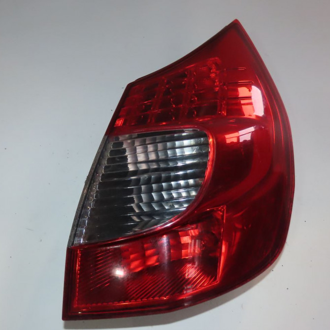 Feu arrière droit occasion  Renault SCÉNIC II (JM0/1_) 1.5 dci (jm1e, jm16) (2005-2008) 5 portes   8200474327  1