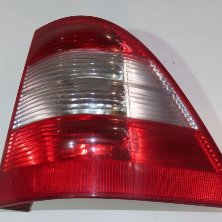 Feu arrière droit occasion  Mercedes-benz CLASSE M (W163) Ml 270 cdi (163.113) (1999-2005)   1638200264 
