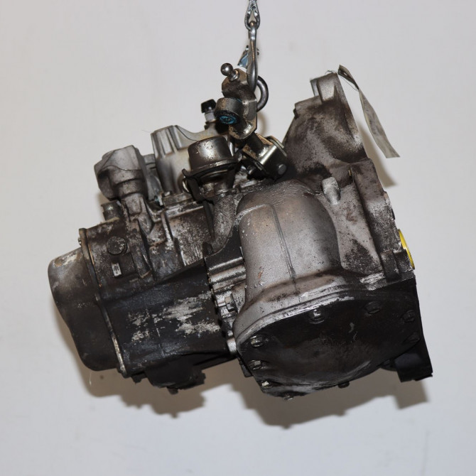 Boîte à vitesse mecanique occasion  Opel CORSA C (X01) 1.3 cdti (f08, f68) (2003-2009)   GM-DY  4