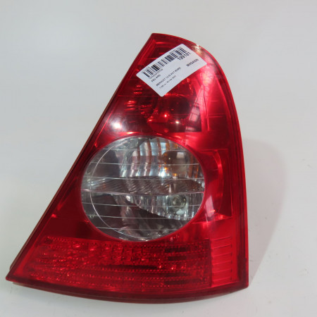 Feu arrière droit occasion  Renault CLIO II (BB_, CB_) 1.2 16v (bb05, bb0w, bb11, bb27, bb2t, bb2u, bb2v, cb05,... (2001-2016) 3 portes   8200917487 