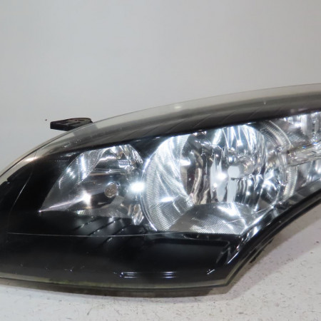 Phare gauche occasion  Renault MEGANE III Grandtour (KZ0/1) 1.5 dci (kz09, kz0d, kz1g, kz29, kz14, kz1w, kz10, kz1f,... (2009) 5 portes   260602446R 